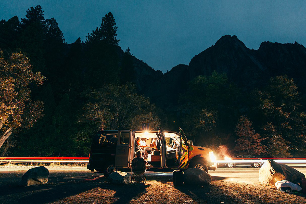 Pour faire un road-trips aux Etats-Unis, un vieux van peut faire l'affaire.