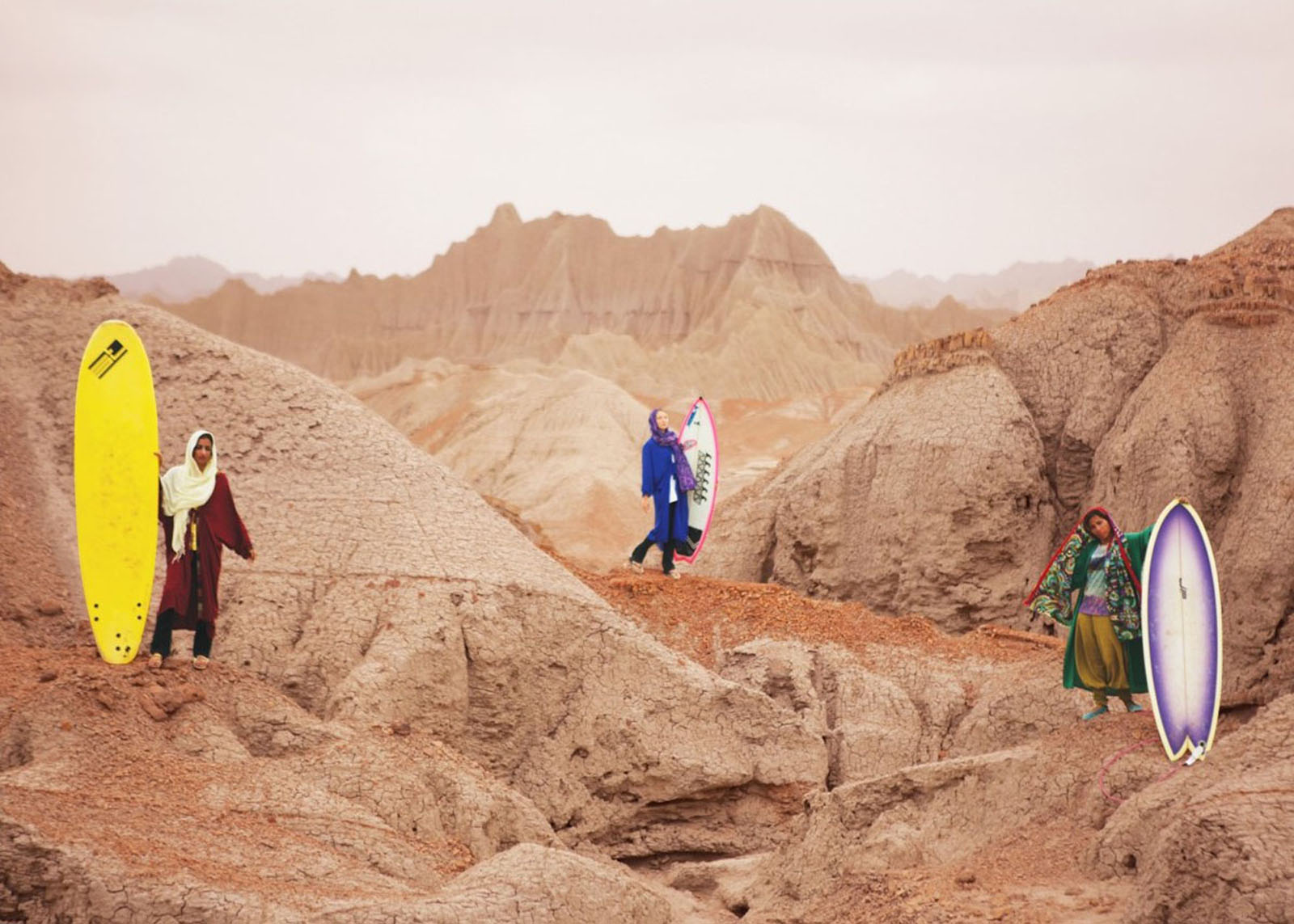 into-the-sea-surf-iran