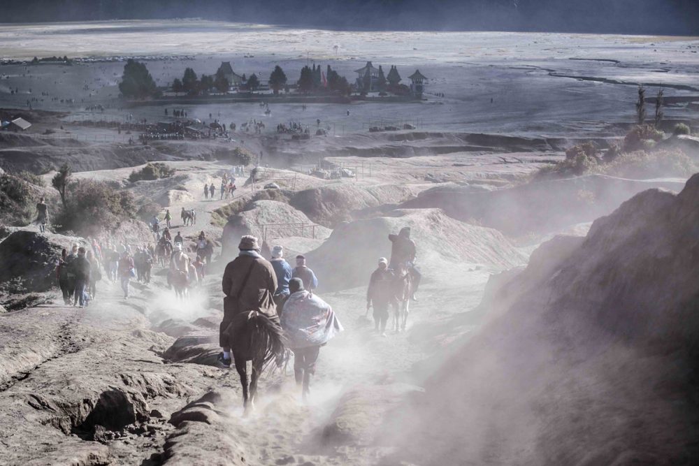 Sur les volcans de Java, en Indonésie