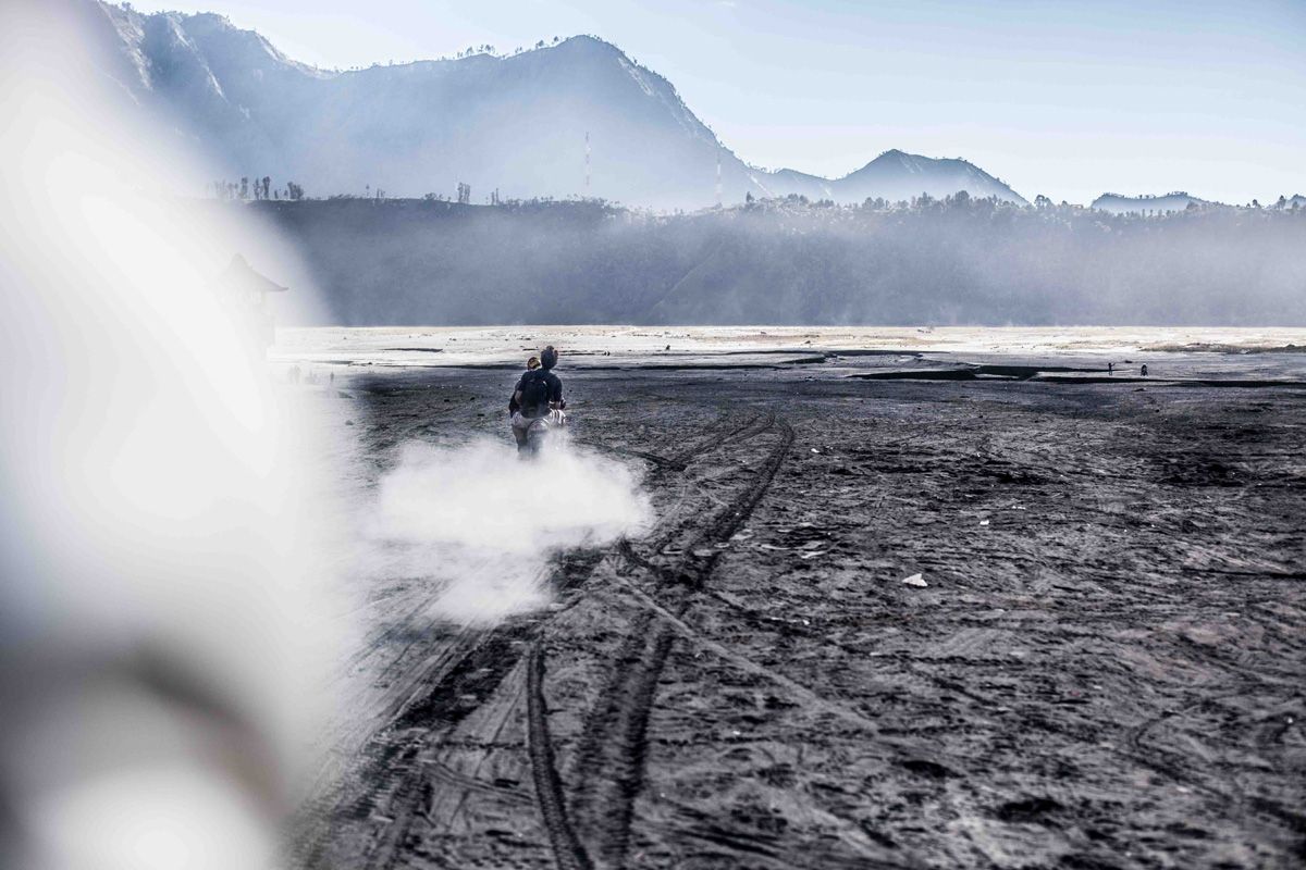 Sur les volcans de Java, en Indonésie