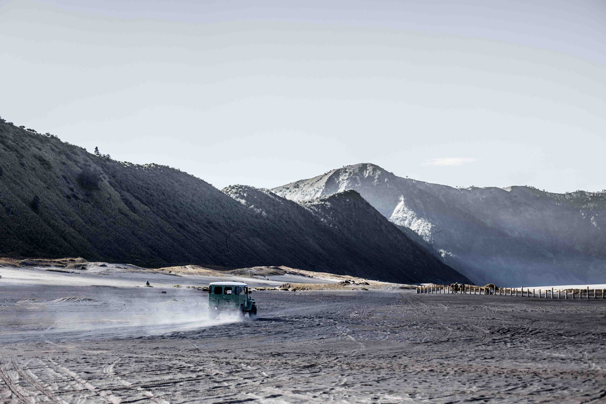Sur les volcans de Java, en Indonésie