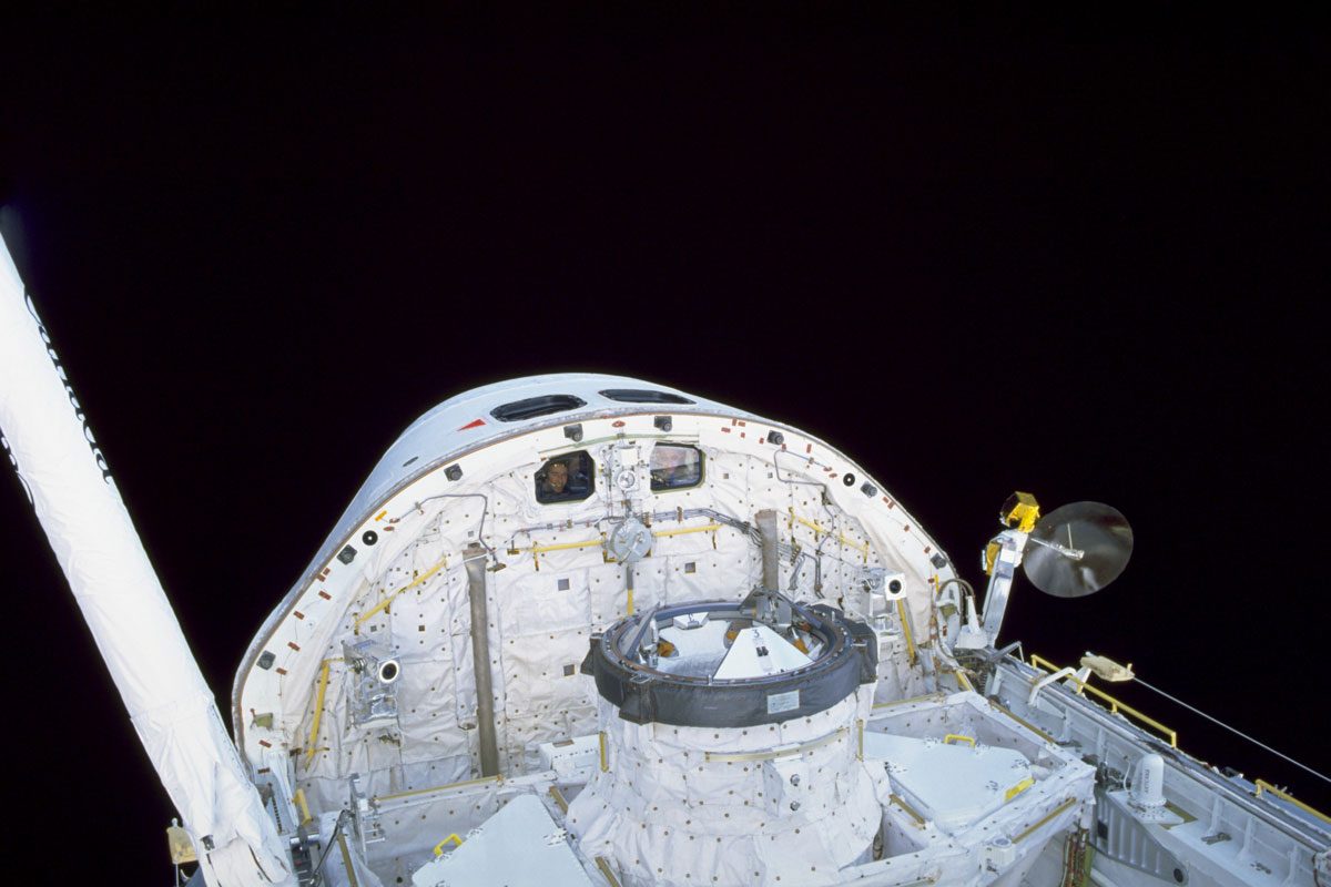 Jean-François Clervoy est envoyé dans l'espace pour réparer Hubble.