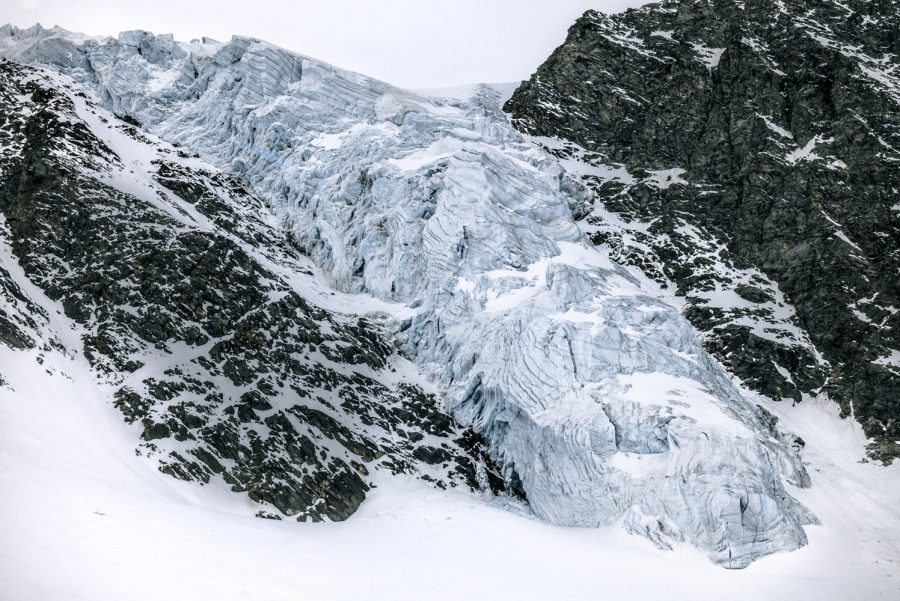 Glacier rencontré lors de l'ascension du Mont Vélan en ski de randonnée.
