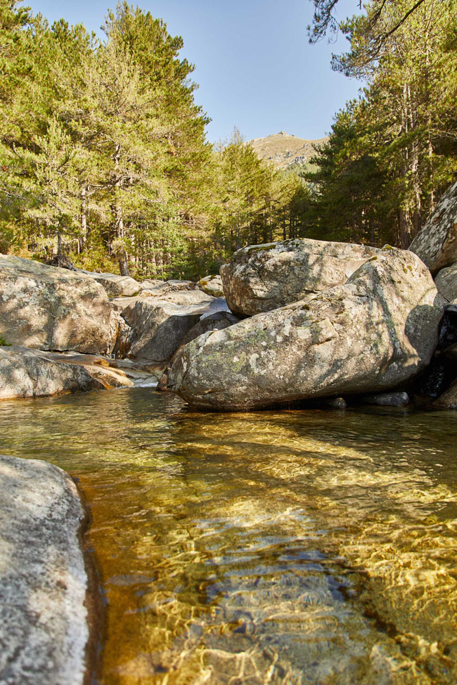 Point d'eau visible lors du GR20 Nord en Corse.