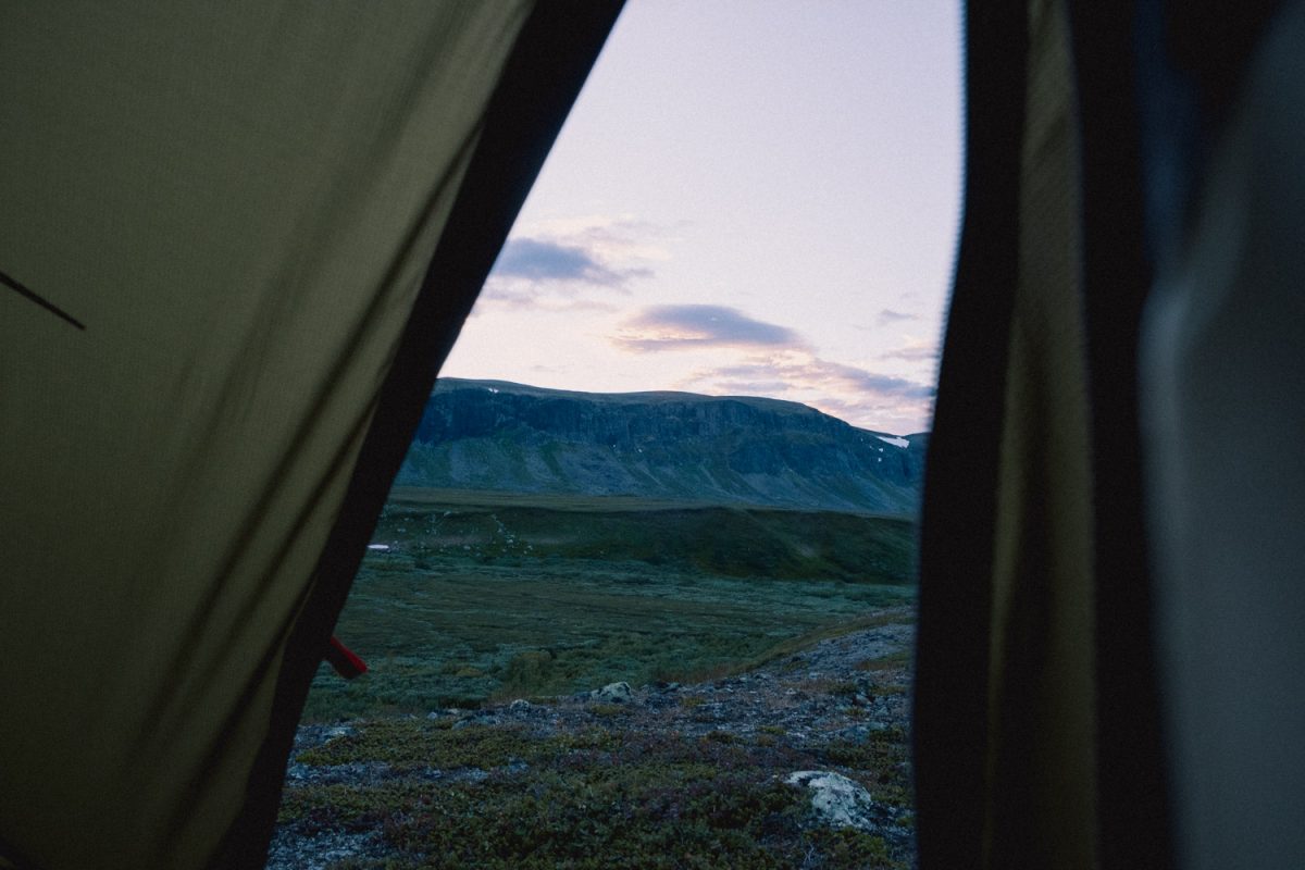 Photo de la vue de la tente lors du trek au Sarek.