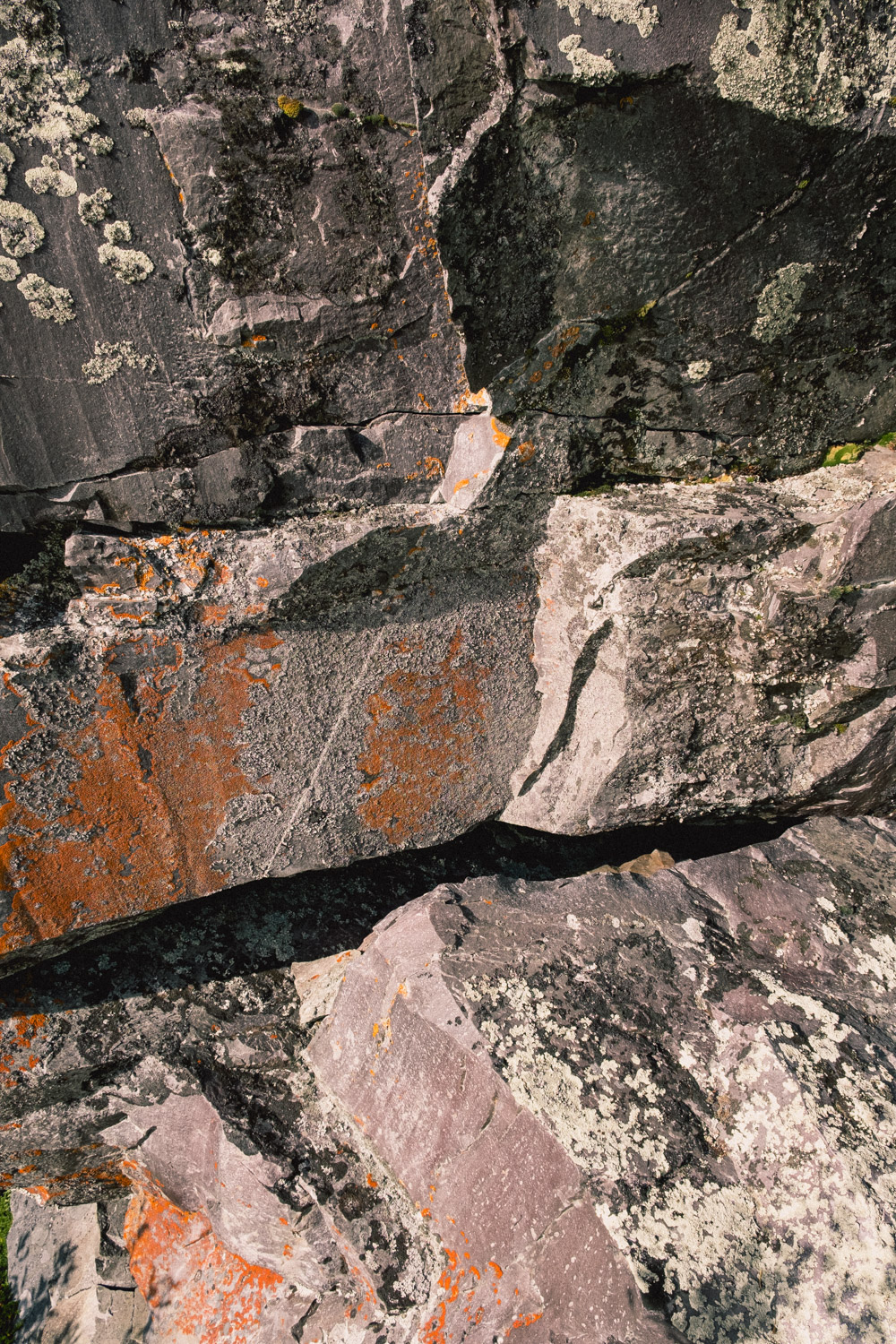 Image de la roche croisée lors du trek au Sarek.