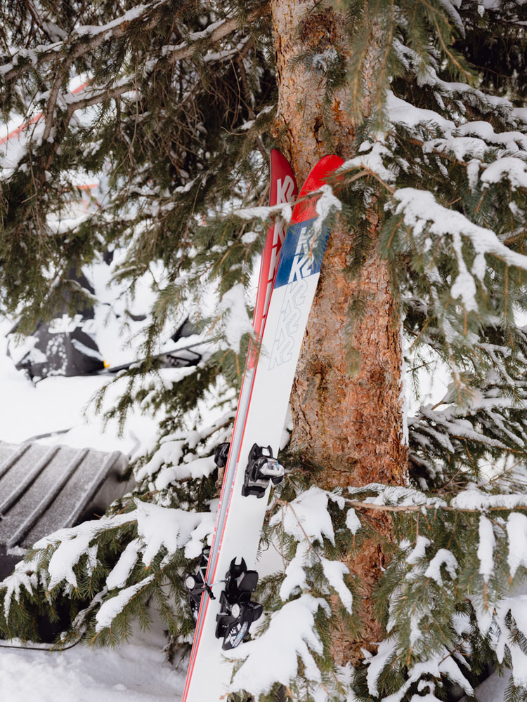Paire de appartenant à des "ski bums" à Silverton.