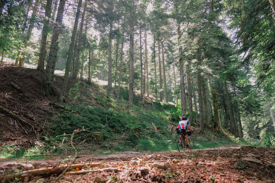 En vélo gravel à travers les Monts d'Ardèche