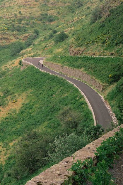 Les descentes en vélo gravel à travers les Monts d'Ardèche
