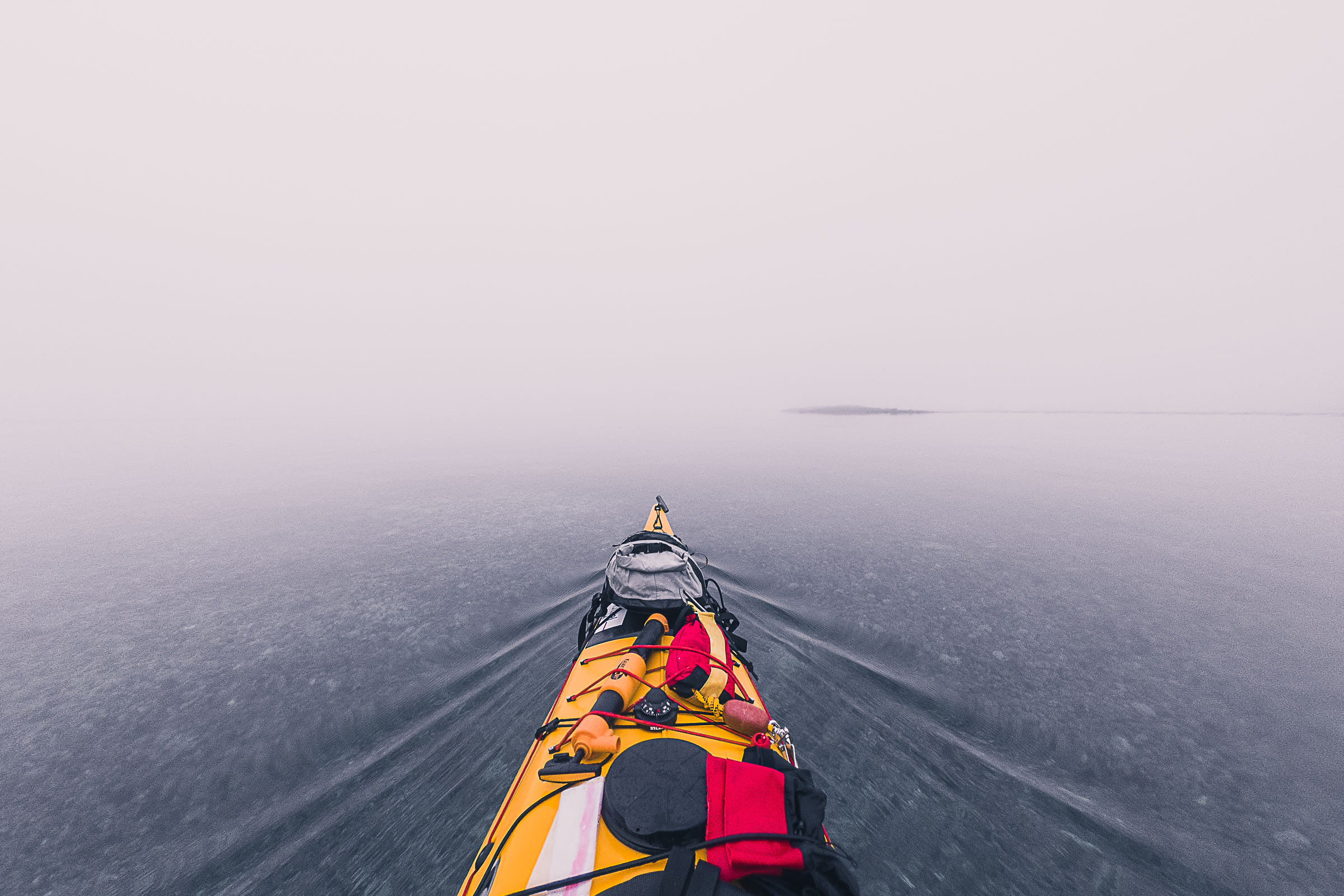 Naviguer dans l'inconnu à bord d'un kayak vers le Cap Nord
