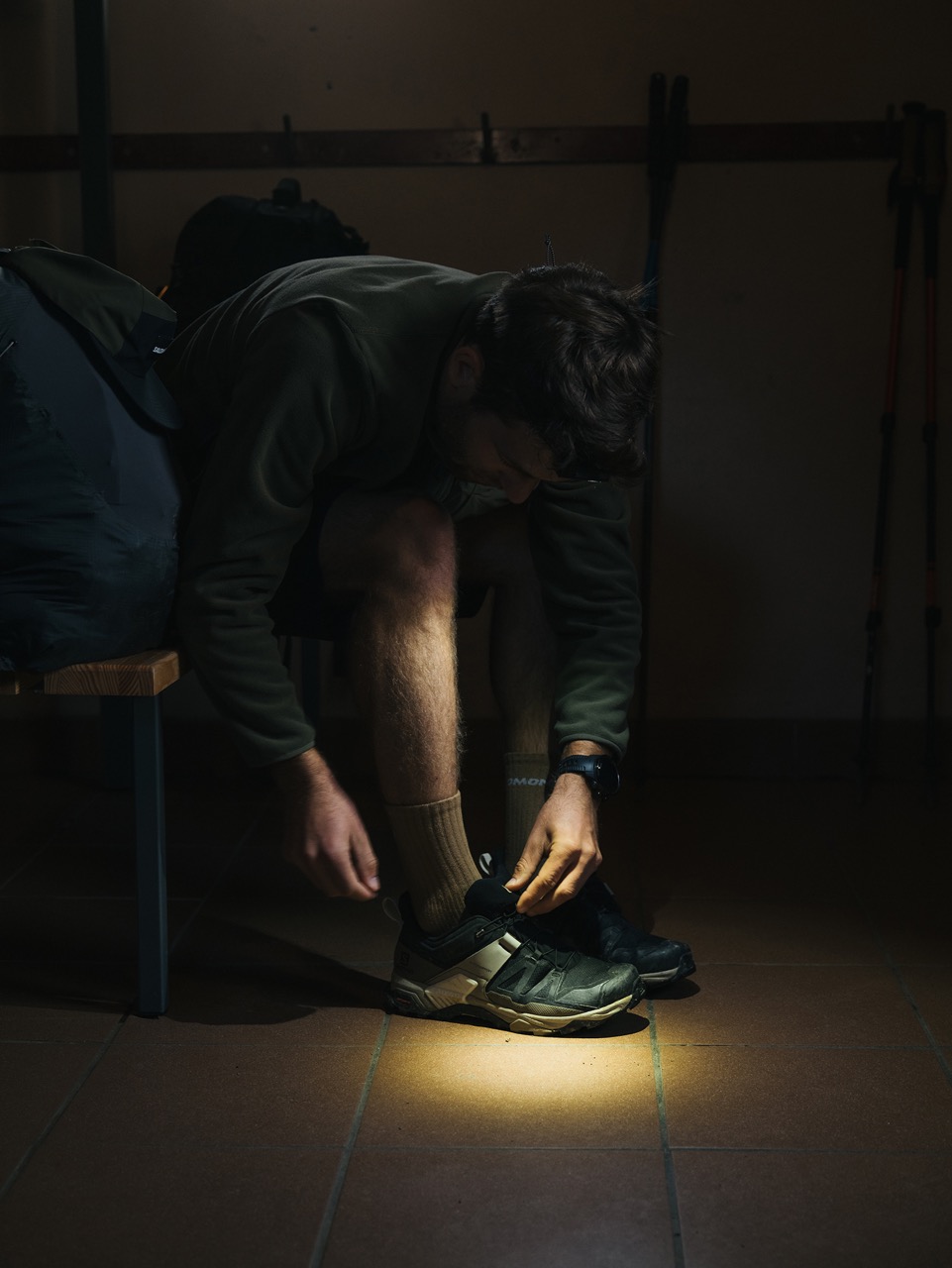 On chausse les chaussures de trail running Salomon X ULTRA™ 4 GORE-TEX dans ce refuge des Pyrénées